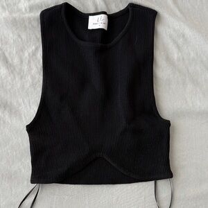 NWOT Black Ribbed Crop Top M